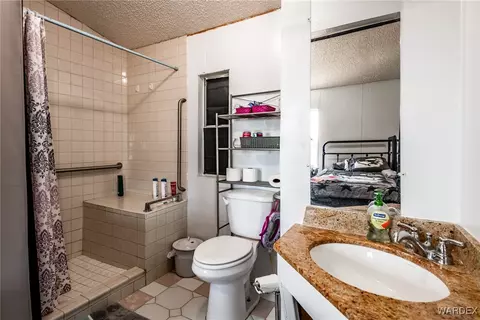Bath - 11805 E Cholla Tree Ln, Kingman, AZ 86401 photo 4 of 5