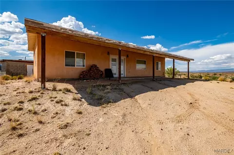 Exterior - 11805 E Cholla Tree Ln, Kingman, AZ 86401 photo 7 of 22