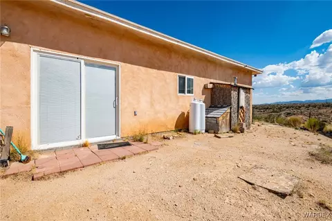 Exterior - 11805 E Cholla Tree Ln, Kingman, AZ 86401 photo 13 of 22