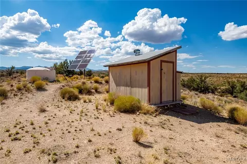 Exterior - 11805 E Cholla Tree Ln, Kingman, AZ 86401 photo 15 of 22