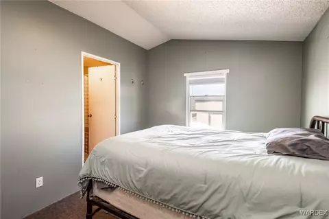 Bedroom - 11805 E Cholla Tree Ln, Kingman, AZ 86401 photo 1 of 4