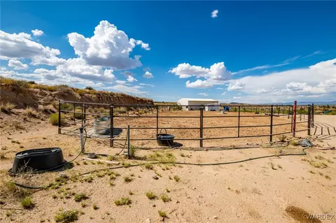 Exterior - 11805 E Cholla Tree Ln, Kingman, AZ 86401 photo 17 of 22