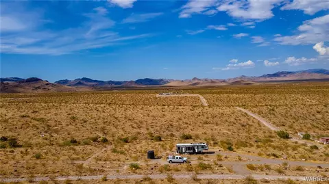 9085 W Agua Fria Dr, Golden Valley, AZ 86413