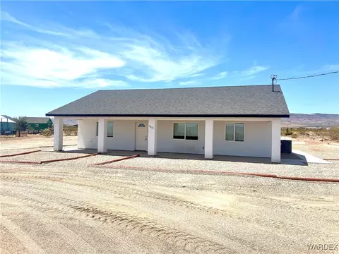 4633 N Ehrenberg Rd, Golden Valley, AZ 86413