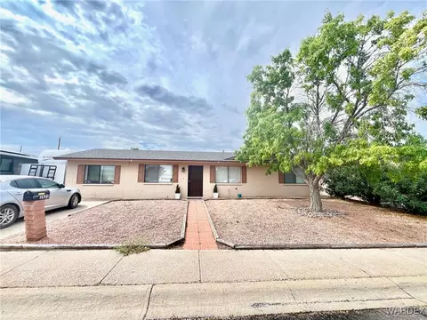 2822 Karen Ave, Kingman, AZ 86401