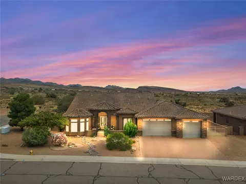 1511 E Blue Flame St, Kingman, AZ 86409