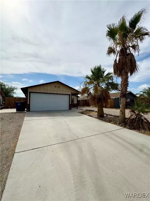 3555 Gloria Ave, Bullhead City, AZ 86442