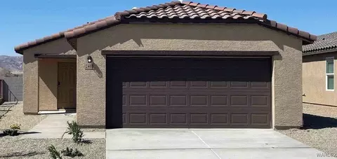 2419 Tapatio Dr, Bullhead City, AZ 86442