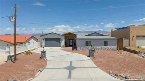 1374 Arcadia Blvd, Bullhead City, AZ 86442