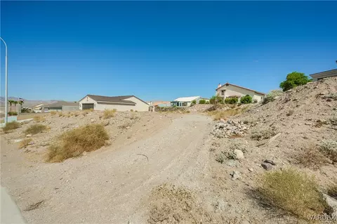 2465 Davis Ridge Ave, Bullhead City, AZ 86429