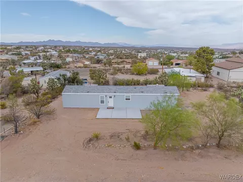 395 Queen Tut Dr, Meadview, AZ 86444