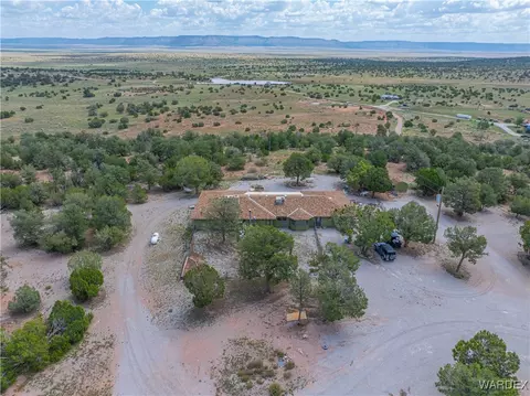 10320 S Veteran Rd, Seligman, AZ 86337
