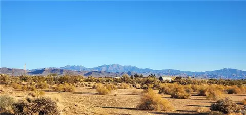 4214 N Concho Rd, Golden Valley, AZ 86413