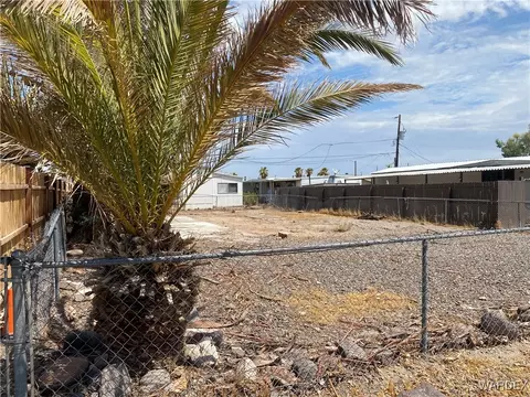 331 Meander Dr, Bullhead City, AZ 86442