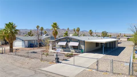 645 Honeysuckle Rd, Bullhead City, AZ 86442