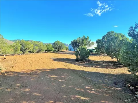 Exterior - 14941 E Painted Hills Cir, Hackberry, AZ 86411 photo 6 of 13