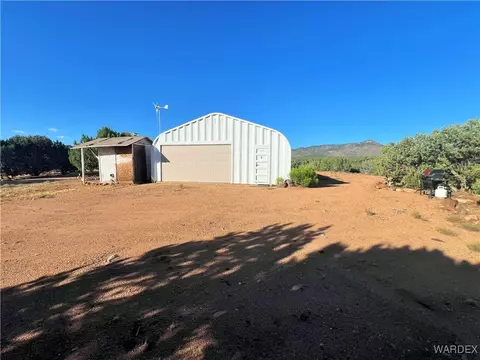 Exterior - 14941 E Painted Hills Cir, Hackberry, AZ 86411 photo 2 of 13
