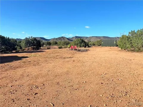 Exterior - 14941 E Painted Hills Cir, Hackberry, AZ 86411 photo 11 of 13