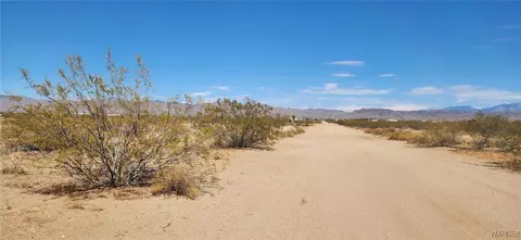 14 76 Highway 68, Golden Valley, AZ 86413