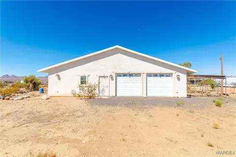 4069 N Concho Rd, Golden Valley, AZ 86413