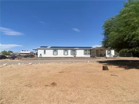5671 W Abrigo Dr, Golden Valley, AZ 86413