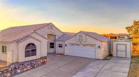 298 Park Lake Dr, Bullhead City, AZ 86429