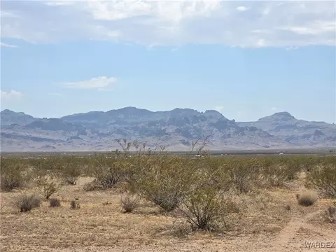 3397 S Alamo Rd, Golden Valley, AZ 86413