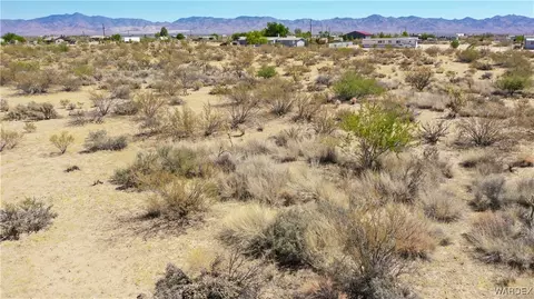 4374 N Canelo Rd, Golden Valley, AZ 86413