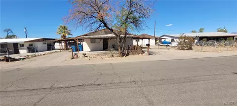 891 Coral Reef Dr, Bullhead City, AZ 86442