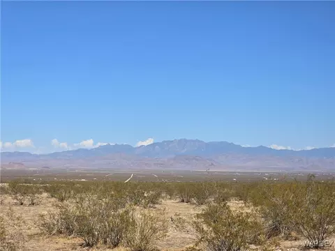 tbd Volcanic, Golden Valley, AZ 86413