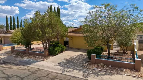 1720 Davis Ave, Kingman, AZ 86401