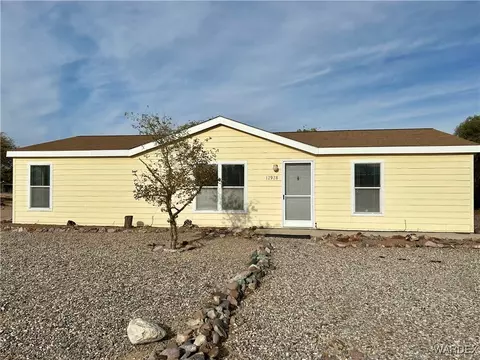 12928 S Supai Dr, Topock, AZ 86436