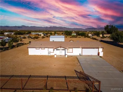 3692 N Horse Mesa Rd, Golden Valley, AZ 86413