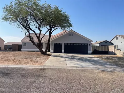 1794 E Calle Agrada Dr, Fort Mohave, AZ 86426