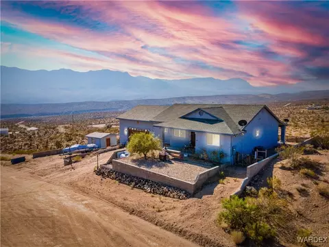 1390 E Pueblo Dr, Meadview, AZ 86444