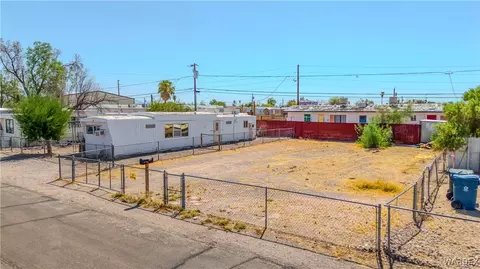 520 Harbor Dr, Bullhead City, AZ 86442
