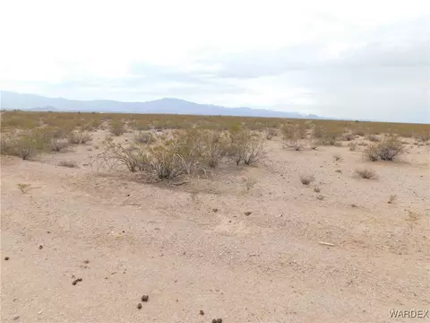 2 Lots Safari Dr, Golden Valley, AZ 86413