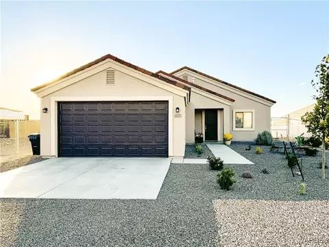 10185 N Ambush Dr, Kingman, AZ 86401
