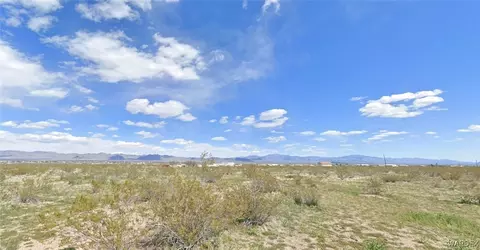 374 S Emery Park Rd, Golden Valley, AZ 86413