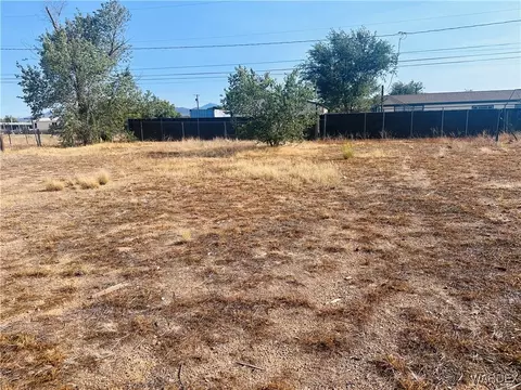 2725 E Mcvicar Ave, Kingman, AZ 86409