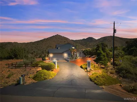 2640 S Lazy Y U Dr, Kingman, AZ 86401