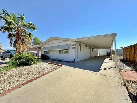 864 Stahlman Dr, Bullhead City, AZ 86442