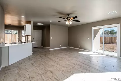 3182 E Snavely Ave, Kingman, AZ 86409 photo 3