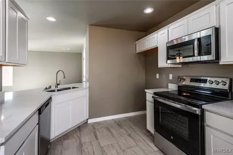 3182 E Snavely Ave, Kingman, AZ 86409 photo 5
