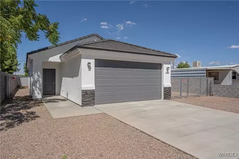 2435 Neal Ave, Kingman, AZ 86409