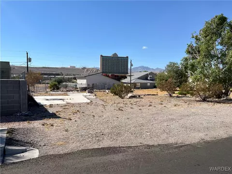 295 Long Ave, Bullhead City, AZ 86429