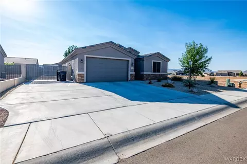 4847 E Lazy River Rd, Kingman, AZ 86401 photo 2