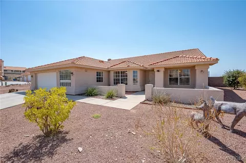 811 Sunburst Pl, Bullhead City, AZ 86429