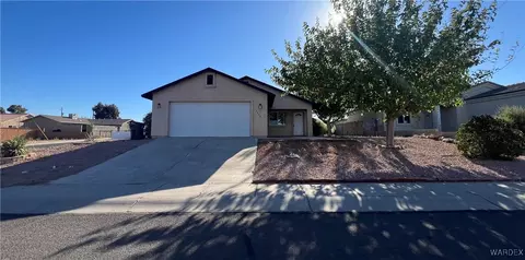 3262 N Eagle Rock Rd, Kingman, AZ 86401