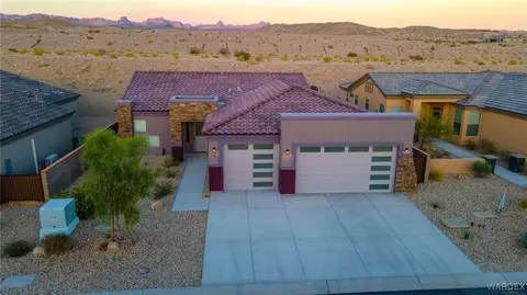 842 Onate Ct, Bullhead City, AZ 86429
